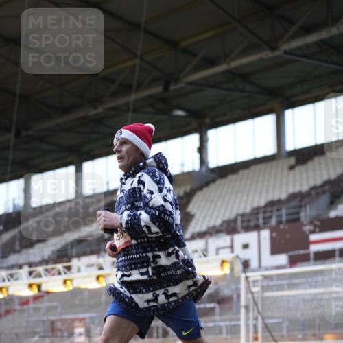 07.12.2025 - St. Pauli X-Mass-Run No. 15 Patografie http://msf.ph/oto/9391419 07.12.2025 10:33:15 Ziel 83, 498, 1268, 1329, 2054, 3543, 3548, 3791, 3901, 3902 meine-sportfotos.de