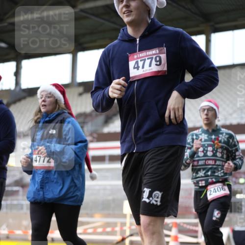 07.12.2025 - St. Pauli X-Mass-Run No. 15 Patografie http://msf.ph/oto/9391470 07.12.2025 10:35:11 Ziel 561, 2353, 2406, 2422, 2857, 2863, 3224, 3721, 4147, 4149, 4443, 4595, 4772, 4776, 4778, 4779 meine-sportfotos.de