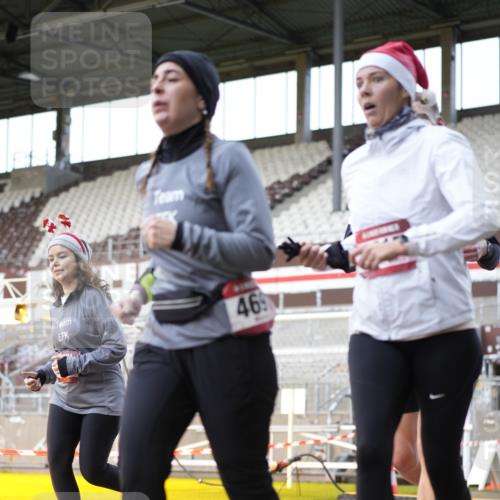 07.12.2025 - St. Pauli X-Mass-Run No. 15 Patografie http://msf.ph/oto/9391524 07.12.2025 10:36:44 Ziel 37, 511, 521, 665, 717, 833, 2615, 3056, 3263, 3382, 4597, 4690, 4691, 4693 meine-sportfotos.de