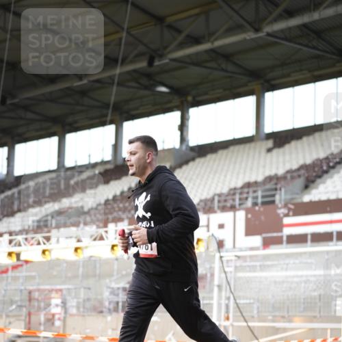 07.12.2025 - St. Pauli X-Mass-Run No. 15 Patografie http://msf.ph/oto/9391533 07.12.2025 10:37:05 Ziel 503, 2349, 2351, 3090, 4761 meine-sportfotos.de