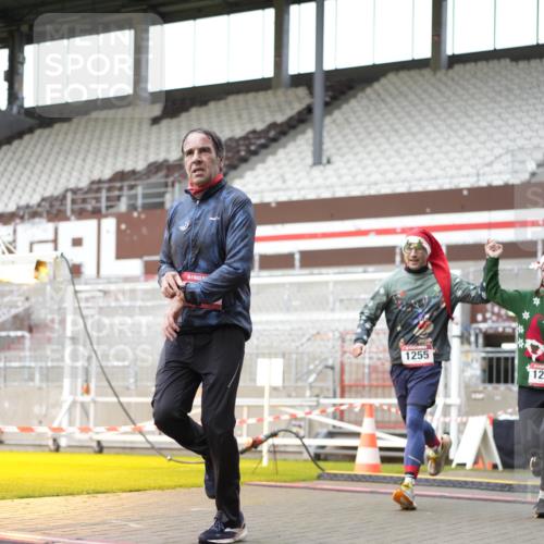 07.12.2025 - St. Pauli X-Mass-Run No. 15 Patografie http://msf.ph/oto/9391558 07.12.2025 10:38:41 Ziel 1250, 1255, 2078, 2085, 2943, 3058, 3061 meine-sportfotos.de