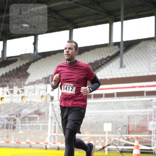 07.12.2025 - St. Pauli X-Mass-Run No. 15 Patografie http://msf.ph/oto/9391571 07.12.2025 10:39:00 Ziel 1417, 2827, 2828 meine-sportfotos.de
