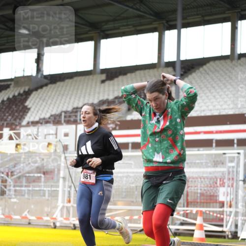 07.12.2025 - St. Pauli X-Mass-Run No. 15 Patografie http://msf.ph/oto/9391574 07.12.2025 10:39:21 Ziel 981, 1796, 1889, 2354, 3118, 3240 meine-sportfotos.de