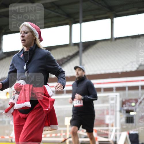 07.12.2025 - St. Pauli X-Mass-Run No. 15 Patografie http://msf.ph/oto/9391581 07.12.2025 10:39:26 Ziel 981, 1796, 1889, 2354, 2420, 3118, 3240, 3242 meine-sportfotos.de