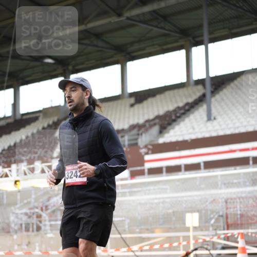 07.12.2025 - St. Pauli X-Mass-Run No. 15 Patografie http://msf.ph/oto/9391583 07.12.2025 10:39:27 Ziel 981, 1796, 1889, 2354, 2420, 3118, 3240, 3242 meine-sportfotos.de
