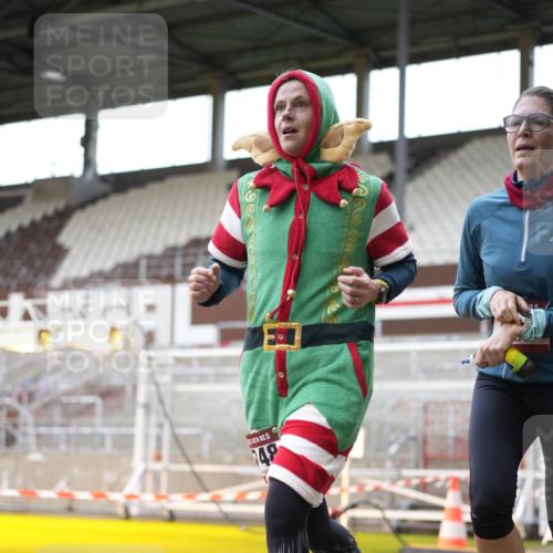 07.12.2025 - St. Pauli X-Mass-Run No. 15 Patografie http://msf.ph/oto/9391599 07.12.2025 10:39:51 Ziel 87, 108, 827, 1604, 1748, 1749, 2588, 2754 meine-sportfotos.de