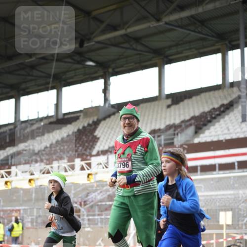 07.12.2025 - St. Pauli X-Mass-Run No. 15 Patografie http://msf.ph/oto/9391604 07.12.2025 10:40:05 Ziel 230, 538, 580, 827, 1748, 1749, 2754, 3796, 3797, 4874, 4878 meine-sportfotos.de