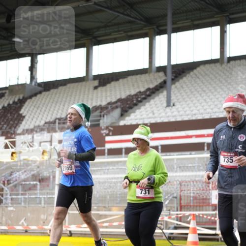 07.12.2025 - St. Pauli X-Mass-Run No. 15 Patografie http://msf.ph/oto/9391617 07.12.2025 10:40:16 Ziel 230, 538, 580, 731, 735, 2169, 3161, 3164, 3796, 3797, 4874, 4878 meine-sportfotos.de