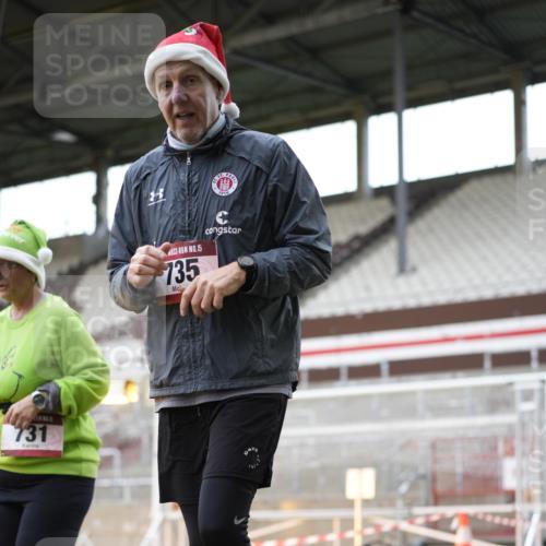 07.12.2025 - St. Pauli X-Mass-Run No. 15 Patografie http://msf.ph/oto/9391620 07.12.2025 10:40:18 Ziel 230, 538, 580, 731, 735, 2169, 2916, 3161, 3164, 3796, 3797, 4874, 4878 meine-sportfotos.de