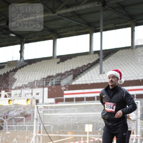 07.12.2025 - St. Pauli X-Mass-Run No. 15 Patografie http://msf.ph/oto/9391624 07.12.2025 10:40:26 Ziel 731, 735, 1457, 2169, 2594, 2916, 3161, 3164, 3244, 3407, 3408, 4041, 4304 meine-sportfotos.de