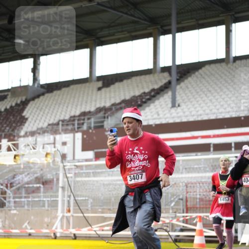 07.12.2025 - St. Pauli X-Mass-Run No. 15 Patografie http://msf.ph/oto/9391626 07.12.2025 10:40:29 Ziel 284, 406, 731, 735, 1457, 2169, 2594, 2916, 3244, 3407, 3408, 4041, 4304 meine-sportfotos.de