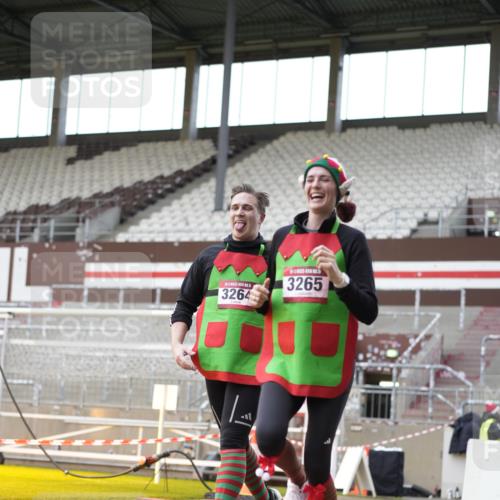 07.12.2025 - St. Pauli X-Mass-Run No. 15 Patografie http://msf.ph/oto/9391645 07.12.2025 10:40:51 Ziel 288, 952, 2555, 2559, 3264, 3265, 4773, 4856, 4871 meine-sportfotos.de