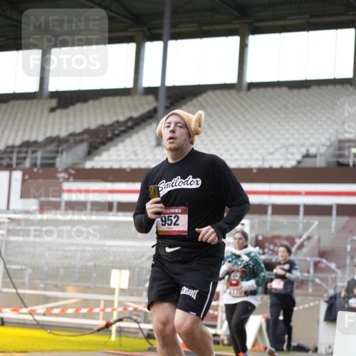 07.12.2025 - St. Pauli X-Mass-Run No. 15 Patografie http://msf.ph/oto/9391649 07.12.2025 10:40:55 Ziel 288, 449, 545, 952, 3264, 3265, 3951, 4773, 4856, 4871 meine-sportfotos.de