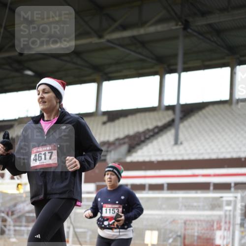 07.12.2025 - St. Pauli X-Mass-Run No. 15 Patografie http://msf.ph/oto/9391661 07.12.2025 10:41:04 Ziel 449, 545, 575, 952, 1153, 3047, 3264, 3265, 3951, 4617, 4773 meine-sportfotos.de