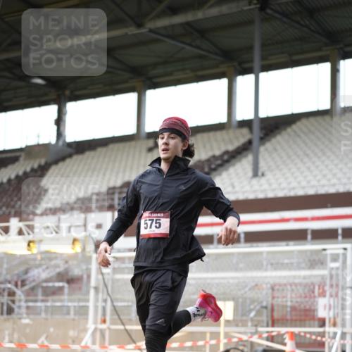 07.12.2025 - St. Pauli X-Mass-Run No. 15 Patografie http://msf.ph/oto/9391666 07.12.2025 10:41:07 Ziel 449, 545, 575, 952, 1153, 2330, 2331, 3047, 3951, 4617, 4773 meine-sportfotos.de