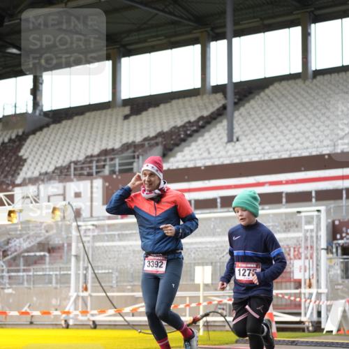 07.12.2025 - St. Pauli X-Mass-Run No. 15 Patografie http://msf.ph/oto/9391678 07.12.2025 10:41:24 Ziel 259, 1275, 2330, 2331, 2507, 3392 meine-sportfotos.de