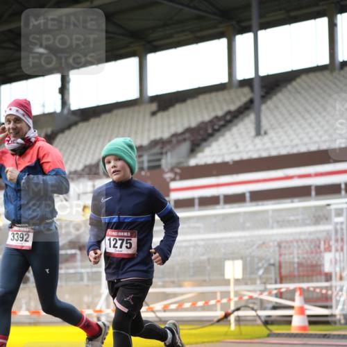 07.12.2025 - St. Pauli X-Mass-Run No. 15 Patografie http://msf.ph/oto/9391680 07.12.2025 10:41:25 Ziel 259, 1275, 2330, 2331, 2507, 3392 meine-sportfotos.de