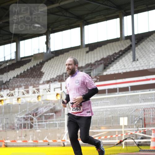 07.12.2025 - St. Pauli X-Mass-Run No. 15 Patografie http://msf.ph/oto/9391692 07.12.2025 10:41:39 Ziel 141, 279, 322, 1275, 2288, 2563, 3392 meine-sportfotos.de