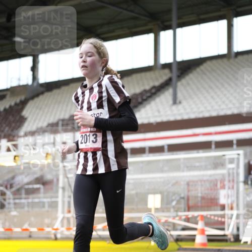 07.12.2025 - St. Pauli X-Mass-Run No. 15 Patografie http://msf.ph/oto/9391732 07.12.2025 10:42:21 Ziel 116, 563, 1272, 1358, 1438, 2012, 2013, 2157, 2261, 2722, 2931, 3042, 3399, 4441, 4622 meine-sportfotos.de