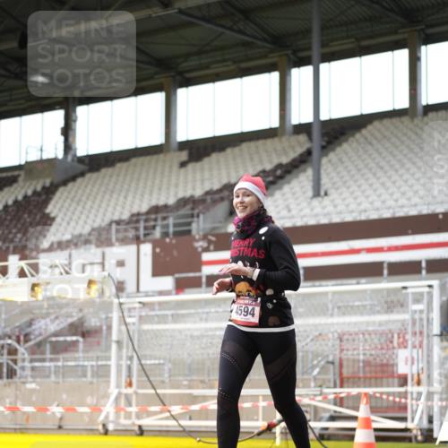 07.12.2025 - St. Pauli X-Mass-Run No. 15 Patografie http://msf.ph/oto/9391753 07.12.2025 10:42:36 Ziel 519, 598, 604, 625, 1358, 1434, 1758, 2012, 2061, 2155, 2621, 2622, 2722, 4394, 4594, 4857 meine-sportfotos.de