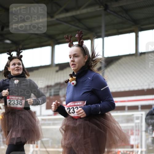 07.12.2025 - St. Pauli X-Mass-Run No. 15 Patografie http://msf.ph/oto/9391769 07.12.2025 10:42:54 Ziel 296, 598, 604, 1758, 2336, 2337, 2802, 2901, 3381, 4161, 4621, 4857 meine-sportfotos.de