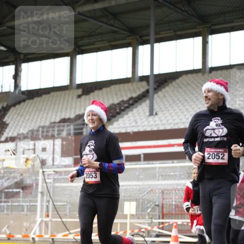 07.12.2025 - St. Pauli X-Mass-Run No. 15 Patografie http://msf.ph/oto/9391780 07.12.2025 10:43:04 Ziel 296, 1301, 1814, 1936, 2052, 2053, 2336, 2337, 2724, 2761, 2762, 2802, 2901, 3381, 4161, 4621 meine-sportfotos.de