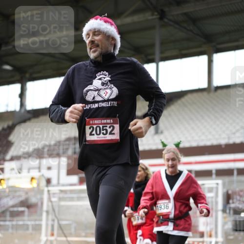 07.12.2025 - St. Pauli X-Mass-Run No. 15 Patografie http://msf.ph/oto/9391782 07.12.2025 10:43:05 Ziel 296, 1301, 1814, 1936, 2052, 2053, 2336, 2337, 2724, 2726, 2761, 2762, 2802, 2901, 3381, 4161, 4621 meine-sportfotos.de