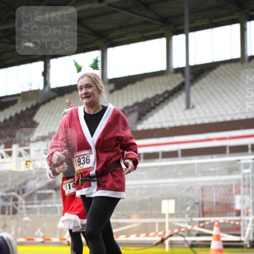 07.12.2025 - St. Pauli X-Mass-Run No. 15 Patografie http://msf.ph/oto/9391784 07.12.2025 10:43:06 Ziel 296, 1053, 1301, 1616, 1814, 1936, 2052, 2053, 2336, 2337, 2724, 2726, 2761, 2762, 2802, 2901, 3381, 4161, 4621 meine-sportfotos.de