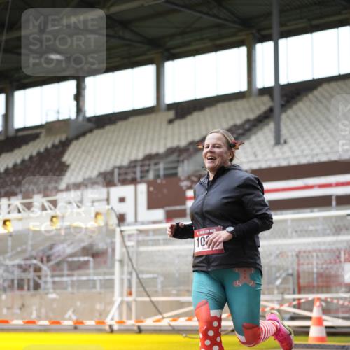 07.12.2025 - St. Pauli X-Mass-Run No. 15 Patografie http://msf.ph/oto/9391838 07.12.2025 10:44:15 Ziel 220, 571, 1051, 1059, 1060, 1089, 1421, 1947, 1948, 2357, 2359, 3012 meine-sportfotos.de