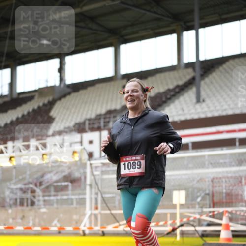 07.12.2025 - St. Pauli X-Mass-Run No. 15 Patografie http://msf.ph/oto/9391839 07.12.2025 10:44:15 Ziel 220, 571, 1051, 1059, 1060, 1089, 1421, 1947, 1948, 2357, 2359, 3012 meine-sportfotos.de