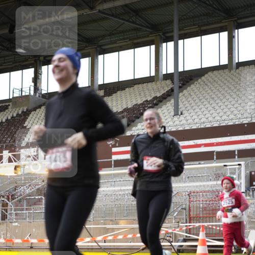 07.12.2025 - St. Pauli X-Mass-Run No. 15 Patografie http://msf.ph/oto/9391867 07.12.2025 10:45:01 Ziel 86, 631, 636, 791, 793, 1415, 1419, 1546, 2158, 2524, 2525, 4876 meine-sportfotos.de
