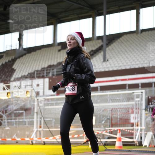 07.12.2025 - St. Pauli X-Mass-Run No. 15 Patografie http://msf.ph/oto/9391873 07.12.2025 10:45:04 Ziel 631, 636, 791, 793, 1245, 1415, 1419, 1546, 2158, 2524, 2525, 3350, 4876 meine-sportfotos.de