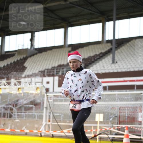 07.12.2025 - St. Pauli X-Mass-Run No. 15 Patografie http://msf.ph/oto/9391885 07.12.2025 10:45:13 Ziel 82, 401, 430, 467, 631, 636, 793, 1096, 1245, 1415, 1419, 1546, 2086, 2158, 2220, 2355, 2356, 2524, 2525, 2926, 2934, 3350 meine-sportfotos.de