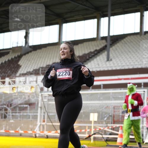 07.12.2025 - St. Pauli X-Mass-Run No. 15 Patografie http://msf.ph/oto/9391889 07.12.2025 10:45:14 Ziel 82, 401, 430, 467, 631, 636, 1096, 1245, 1415, 1419, 1546, 2086, 2158, 2220, 2355, 2356, 2524, 2525, 2535, 2926, 2934, 3350 meine-sportfotos.de