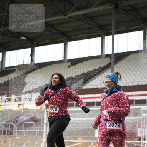 07.12.2025 - St. Pauli X-Mass-Run No. 15 Patografie http://msf.ph/oto/9391917 07.12.2025 10:45:43 Ziel 1823, 2076, 2079, 2089, 2218, 2324, 2326, 3835, 3838, 4616, 4619, 4620, 4762, 4854, 4860 meine-sportfotos.de