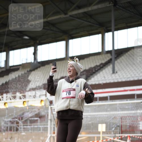 07.12.2025 - St. Pauli X-Mass-Run No. 15 Patografie http://msf.ph/oto/9392051 07.12.2025 10:47:28 Ziel 60, 78, 309, 522, 523, 1182, 1847, 1848, 1863, 2690, 3101, 3102, 3104, 3105, 3360, 4853, 4868, 4869 meine-sportfotos.de