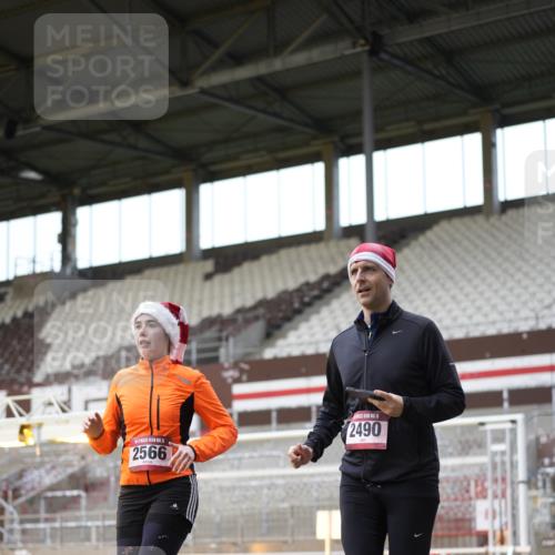 07.12.2025 - St. Pauli X-Mass-Run No. 15 Patografie http://msf.ph/oto/9392060 07.12.2025 10:47:36 Ziel 78, 1182, 1555, 1847, 1848, 1863, 2490, 2566, 2690, 3101, 3102, 3104, 3105, 4072, 4615, 4618, 4853, 4868, 4869 meine-sportfotos.de