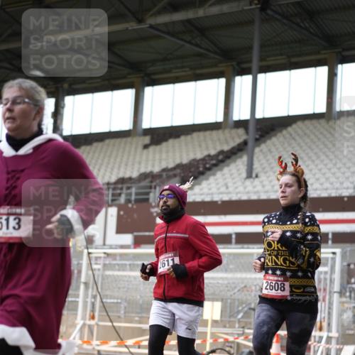 07.12.2025 - St. Pauli X-Mass-Run No. 15 Patografie http://msf.ph/oto/9392071 07.12.2025 10:47:48 Ziel 282, 513, 553, 1555, 2490, 2566, 2608, 2611, 4072, 4615, 4618, 4863 meine-sportfotos.de