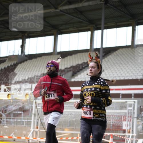 07.12.2025 - St. Pauli X-Mass-Run No. 15 Patografie http://msf.ph/oto/9392073 07.12.2025 10:47:49 Ziel 282, 472, 513, 553, 1555, 2490, 2566, 2608, 2611, 4072, 4615, 4618, 4863 meine-sportfotos.de