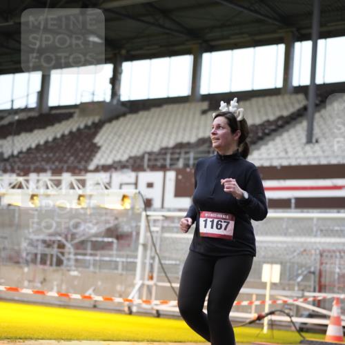 07.12.2025 - St. Pauli X-Mass-Run No. 15 Patografie http://msf.ph/oto/9392076 07.12.2025 10:47:55 Ziel 282, 472, 513, 553, 1555, 2146, 2147, 2608, 2611, 4072, 4863 meine-sportfotos.de