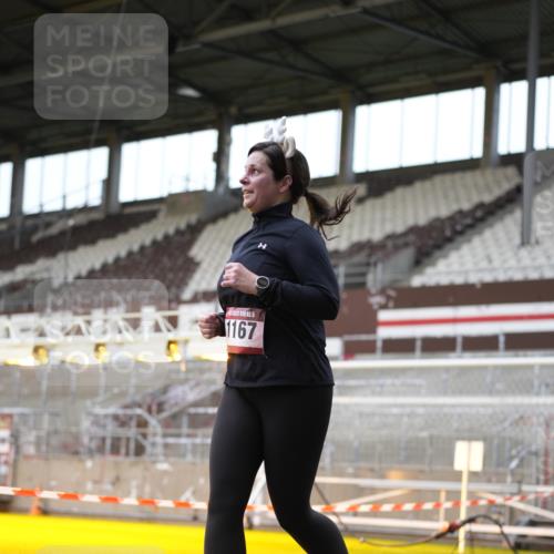 07.12.2025 - St. Pauli X-Mass-Run No. 15 Patografie http://msf.ph/oto/9392078 07.12.2025 10:47:55 Ziel 282, 472, 513, 553, 1555, 2146, 2147, 2608, 2611, 4072, 4863 meine-sportfotos.de