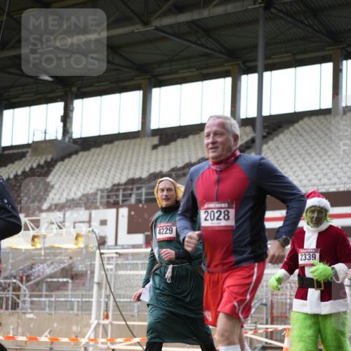 07.12.2025 - St. Pauli X-Mass-Run No. 15 Patografie http://msf.ph/oto/9392086 07.12.2025 10:48:05 Ziel 472, 876, 1195, 2028, 2146, 2147, 2339, 2501, 3018, 3598, 4229 meine-sportfotos.de