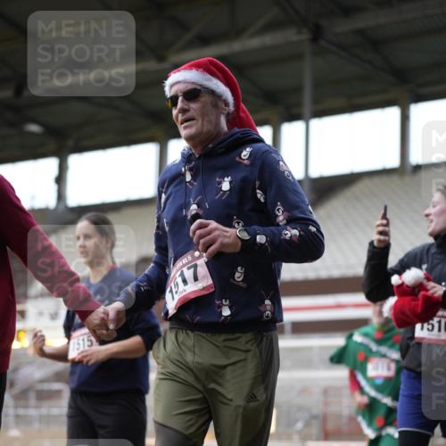 07.12.2025 - St. Pauli X-Mass-Run No. 15 Patografie http://msf.ph/oto/9392120 07.12.2025 10:48:30 Ziel 233, 290, 577, 633, 935, 1009, 1087, 1265, 1267, 1515, 1516, 1517, 1521, 2232, 2233, 2235, 2239, 2241, 2796, 2797, 2803, 3017, 3019, 3346, 4447, 4598 meine-sportfotos.de
