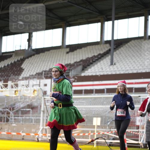 07.12.2025 - St. Pauli X-Mass-Run No. 15 Patografie http://msf.ph/oto/9392133 07.12.2025 10:48:37 Ziel 233, 290, 590, 592, 633, 935, 1009, 1087, 1188, 1189, 1515, 1516, 1517, 1521, 1895, 2268, 2269, 3017, 3019, 3346, 4598 meine-sportfotos.de