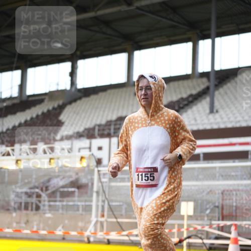 07.12.2025 - St. Pauli X-Mass-Run No. 15 Patografie http://msf.ph/oto/9392153 07.12.2025 10:49:00 Ziel 191, 194, 379, 471, 1019, 1155, 1164, 1166, 2921, 2933, 3369 meine-sportfotos.de