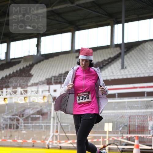 07.12.2025 - St. Pauli X-Mass-Run No. 15 Patografie http://msf.ph/oto/9392165 07.12.2025 10:49:10 Ziel 191, 194, 471, 1155, 1164, 1166, 1370, 1372, 2764, 2765, 2921, 2933, 3366, 3369 meine-sportfotos.de