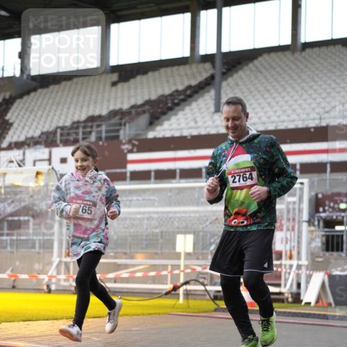 07.12.2025 - St. Pauli X-Mass-Run No. 15 Patografie http://msf.ph/oto/9392168 07.12.2025 10:49:12 Ziel 191, 194, 471, 1155, 1274, 1370, 1372, 1663, 2764, 2765, 2921, 2933, 3366, 3369 meine-sportfotos.de