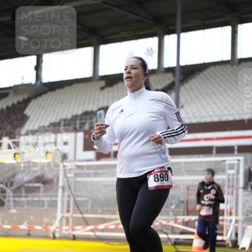 07.12.2025 - St. Pauli X-Mass-Run No. 15 Patografie http://msf.ph/oto/9392178 07.12.2025 10:49:22 Ziel 157, 890, 1179, 1273, 1274, 1370, 1372, 1663, 2299, 2301, 2421, 2764, 2765, 3366 meine-sportfotos.de