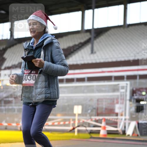 07.12.2025 - St. Pauli X-Mass-Run No. 15 Patografie http://msf.ph/oto/9392209 07.12.2025 10:49:47 Ziel 916, 1035, 1232, 2100, 2201, 2338, 2340, 2341, 2777, 2779, 3026, 3030, 3380 meine-sportfotos.de