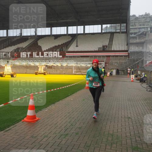 07.12.2025 - St. Pauli X-Mass-Run No. 15 Fabian Wolf http://msf.ph/oto/9392423 07.12.2025 10:10:33 Ziel 550, 964, 1571, 2083, 2087 meine-sportfotos.de